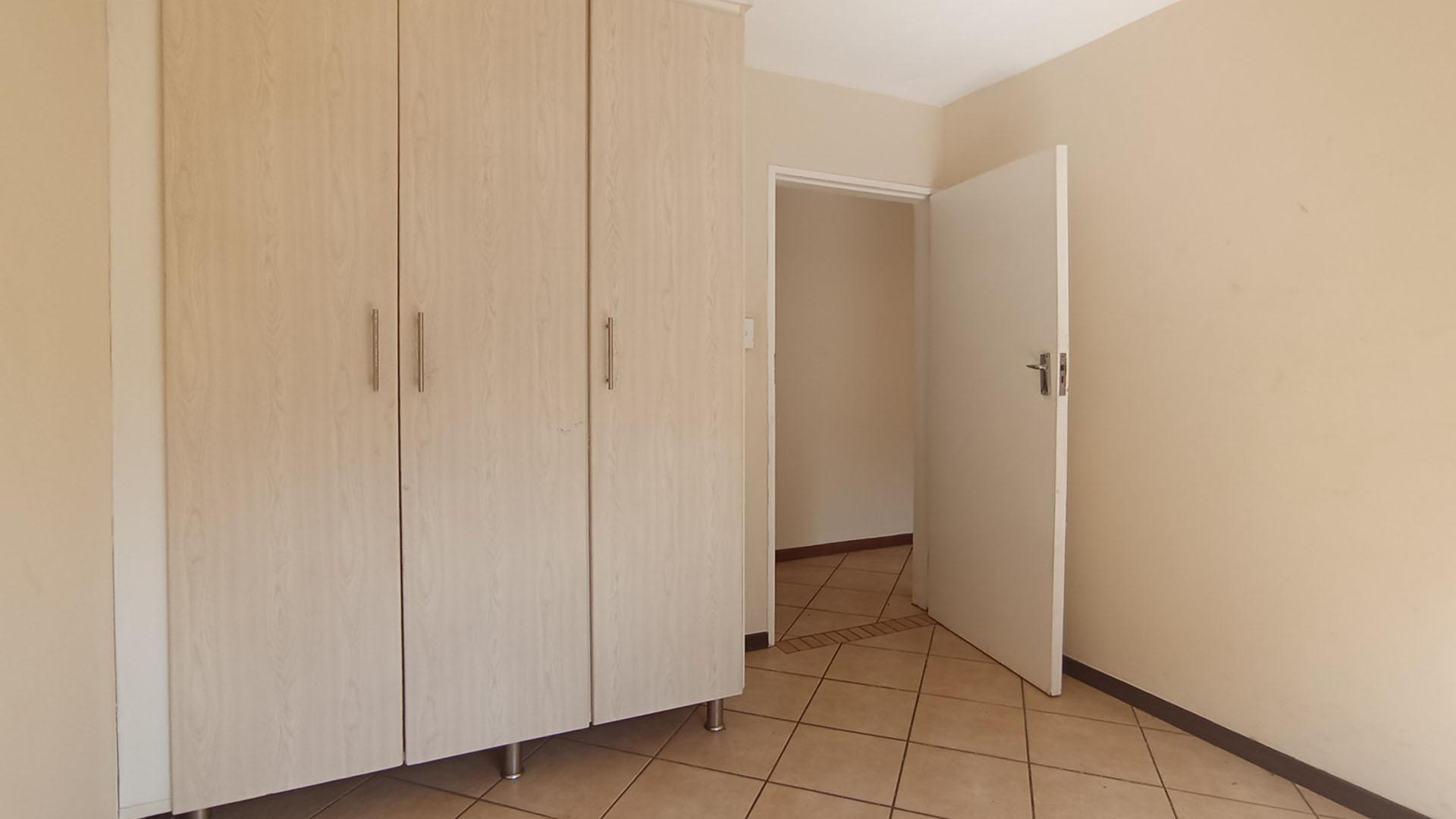 Bed Room 2 - 9 square meters of property in Highveld