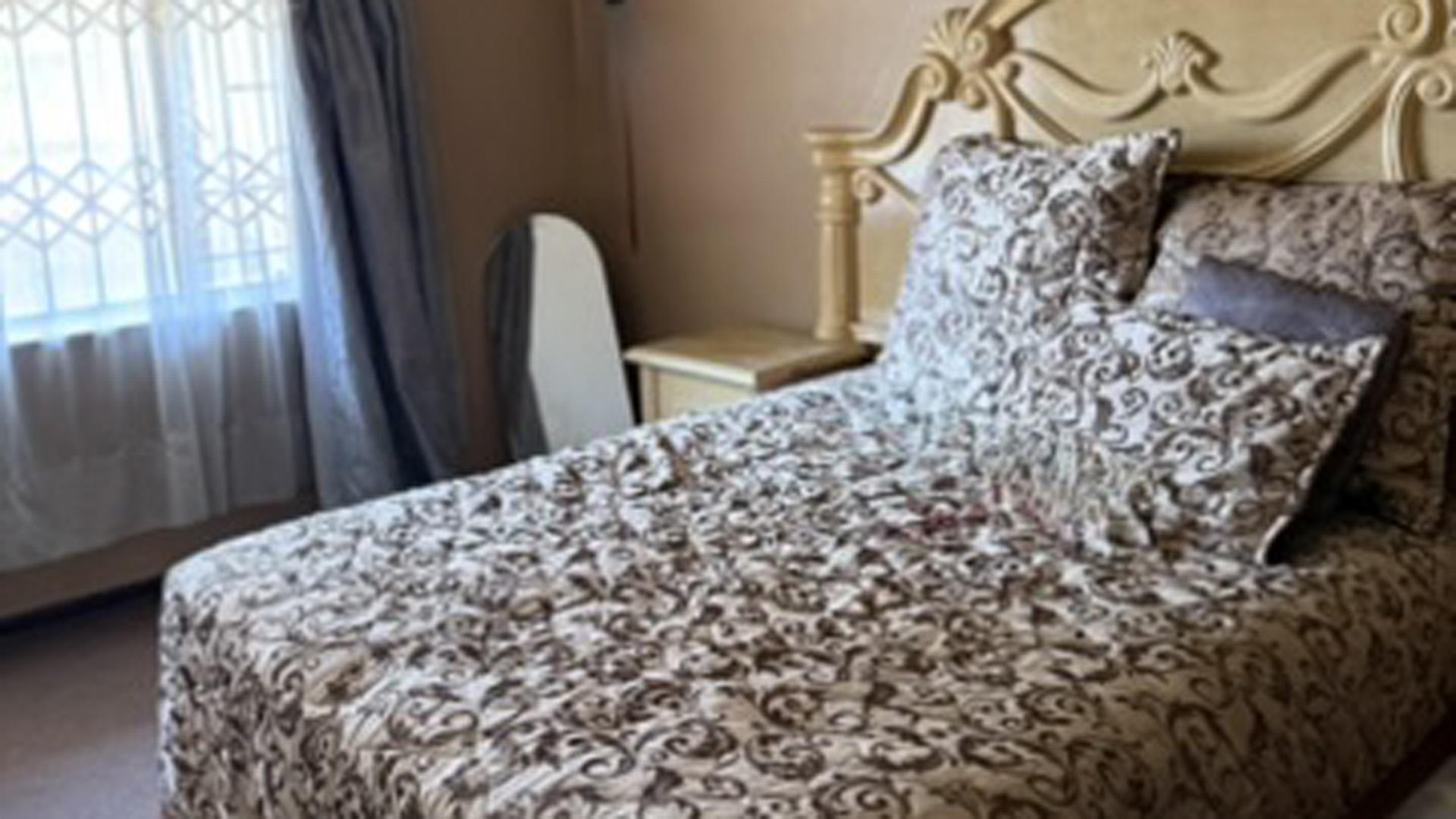 Bed Room 1 of property in Duvha Park