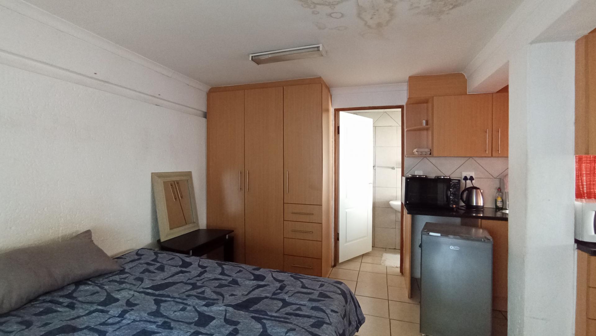 Flatlet - 16 square meters of property in Atholl