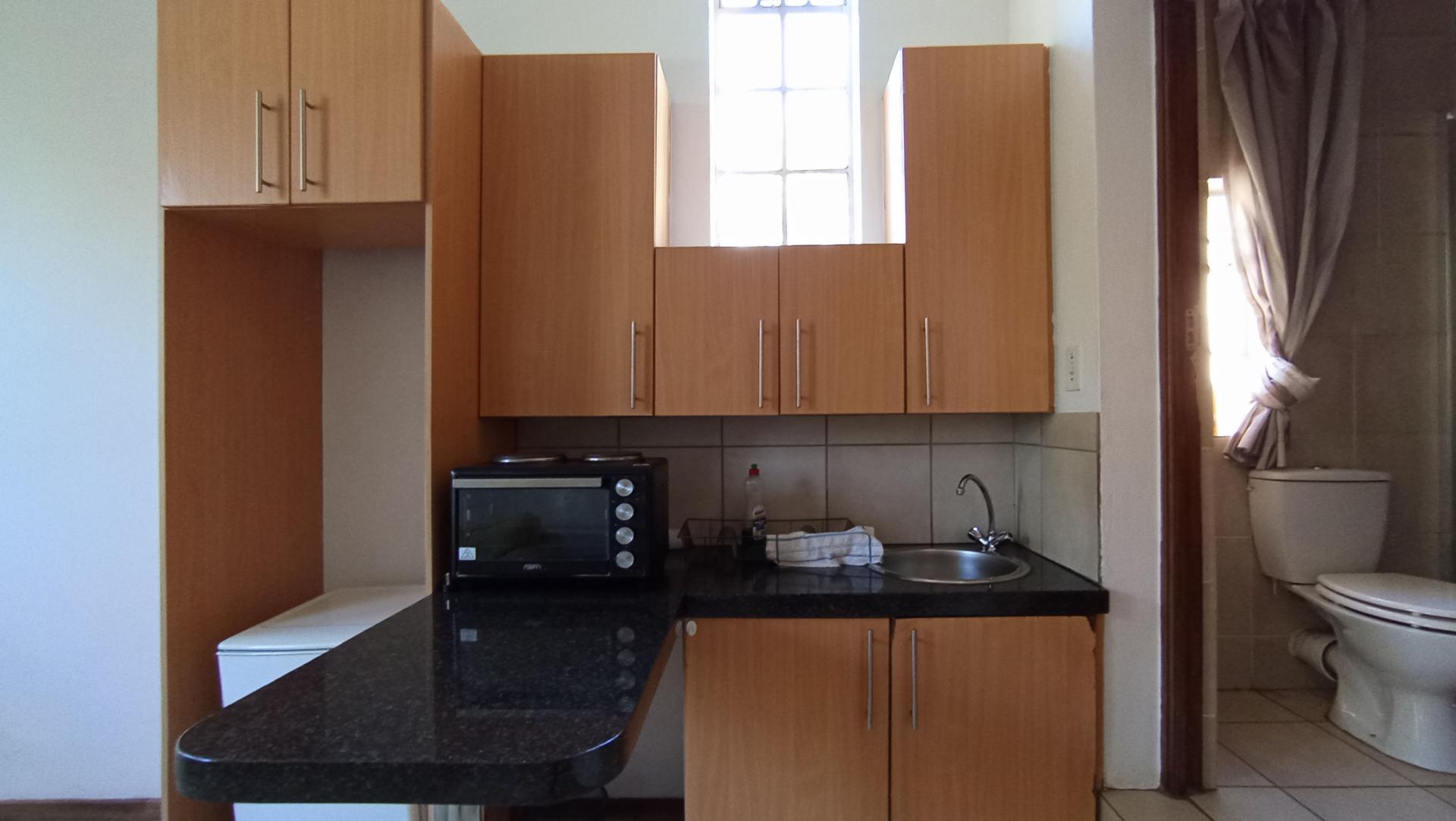 Kitchen - 34 square meters of property in Atholl