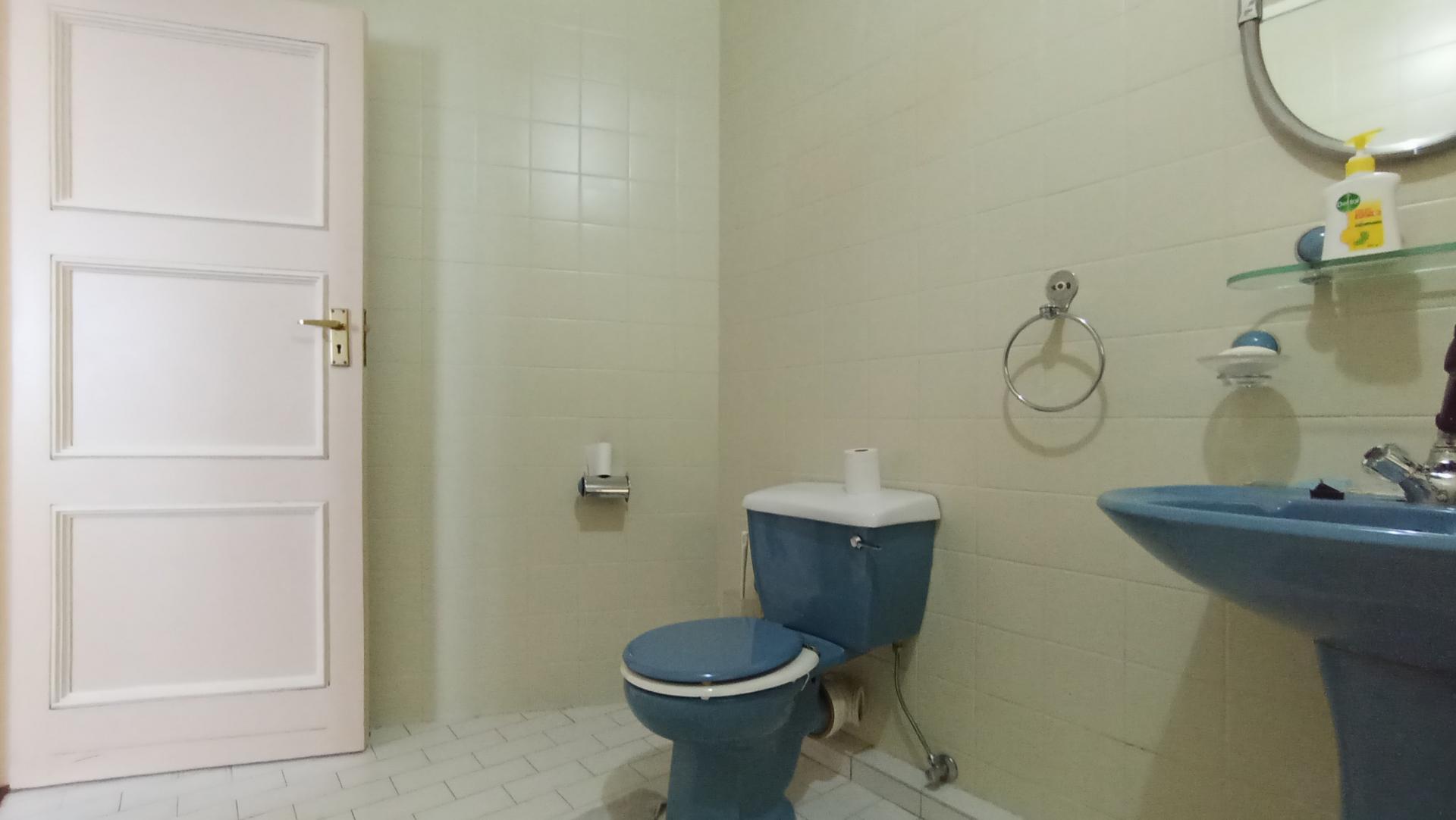 Bathroom 2 - 8 square meters of property in Atholl