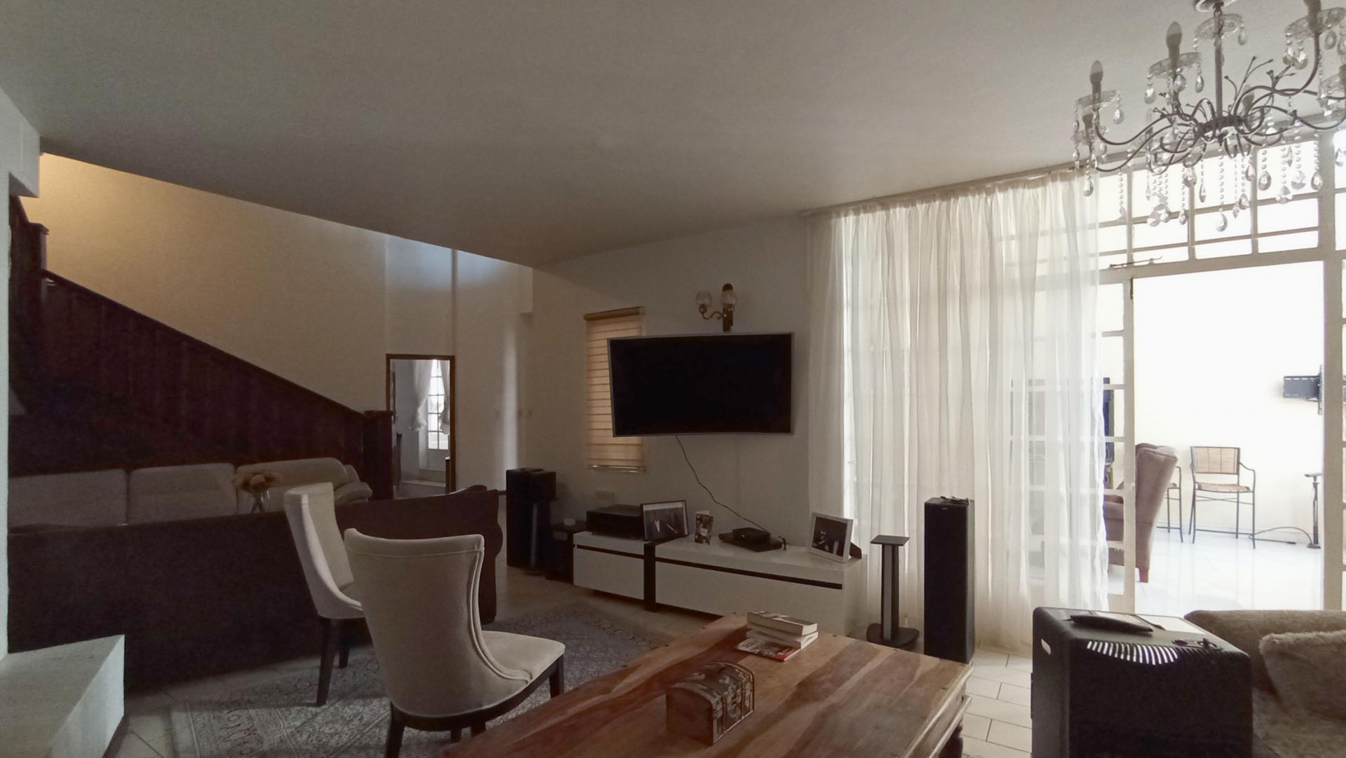 Lounges - 43 square meters of property in Atholl