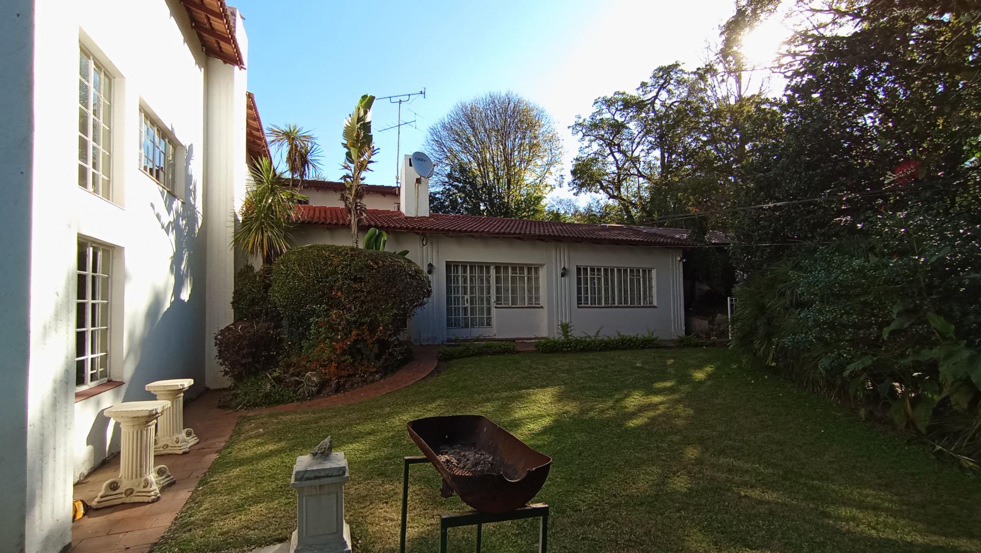 Backyard of property in Atholl