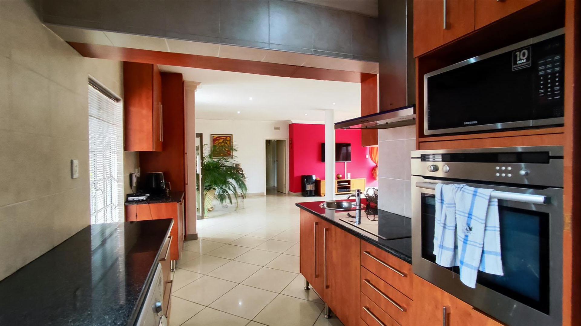 Kitchen - 13 square meters of property in Albemarle