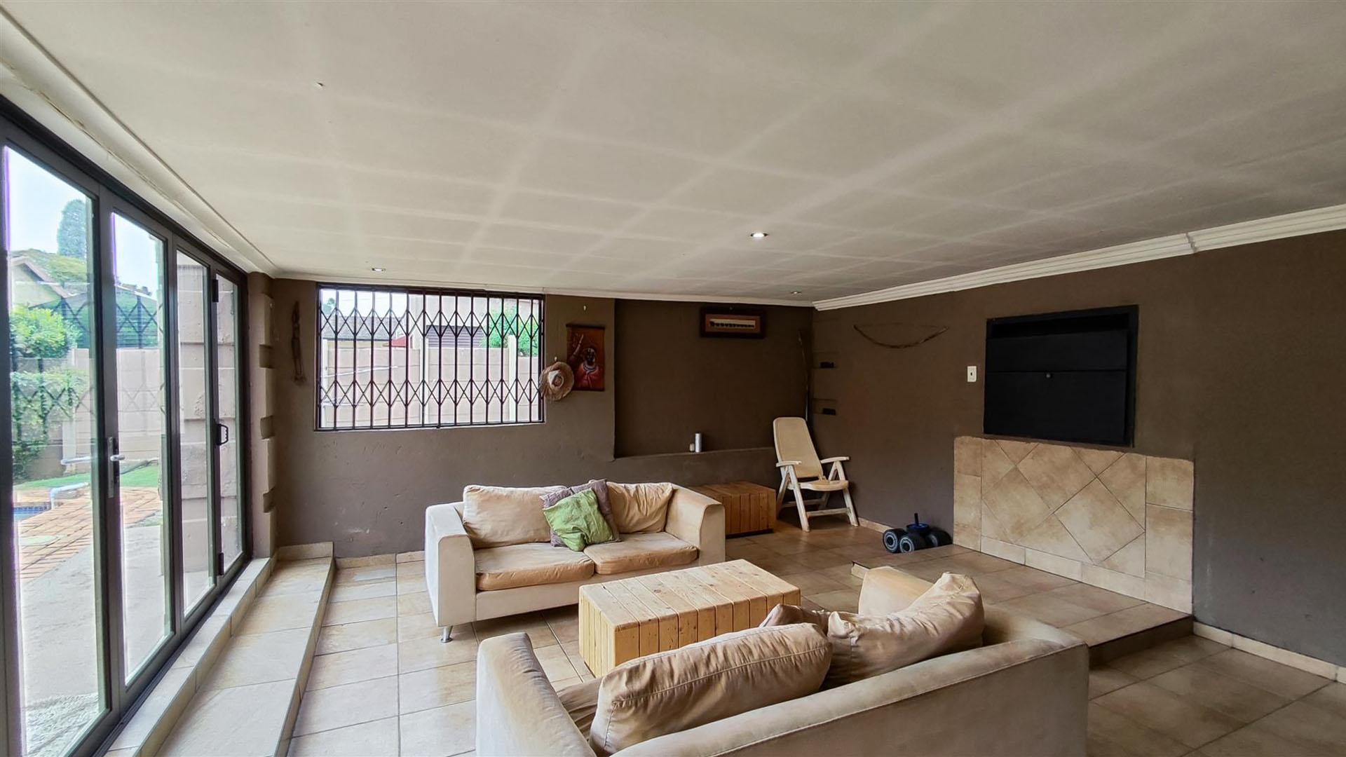 Entertainment - 30 square meters of property in Albemarle