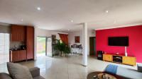 Lounges - 70 square meters of property in Albemarle