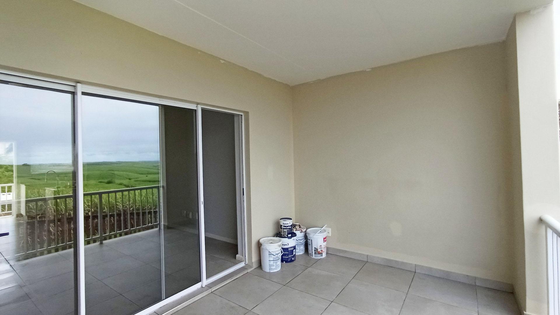 Balcony - 13 square meters of property in Ballitoville