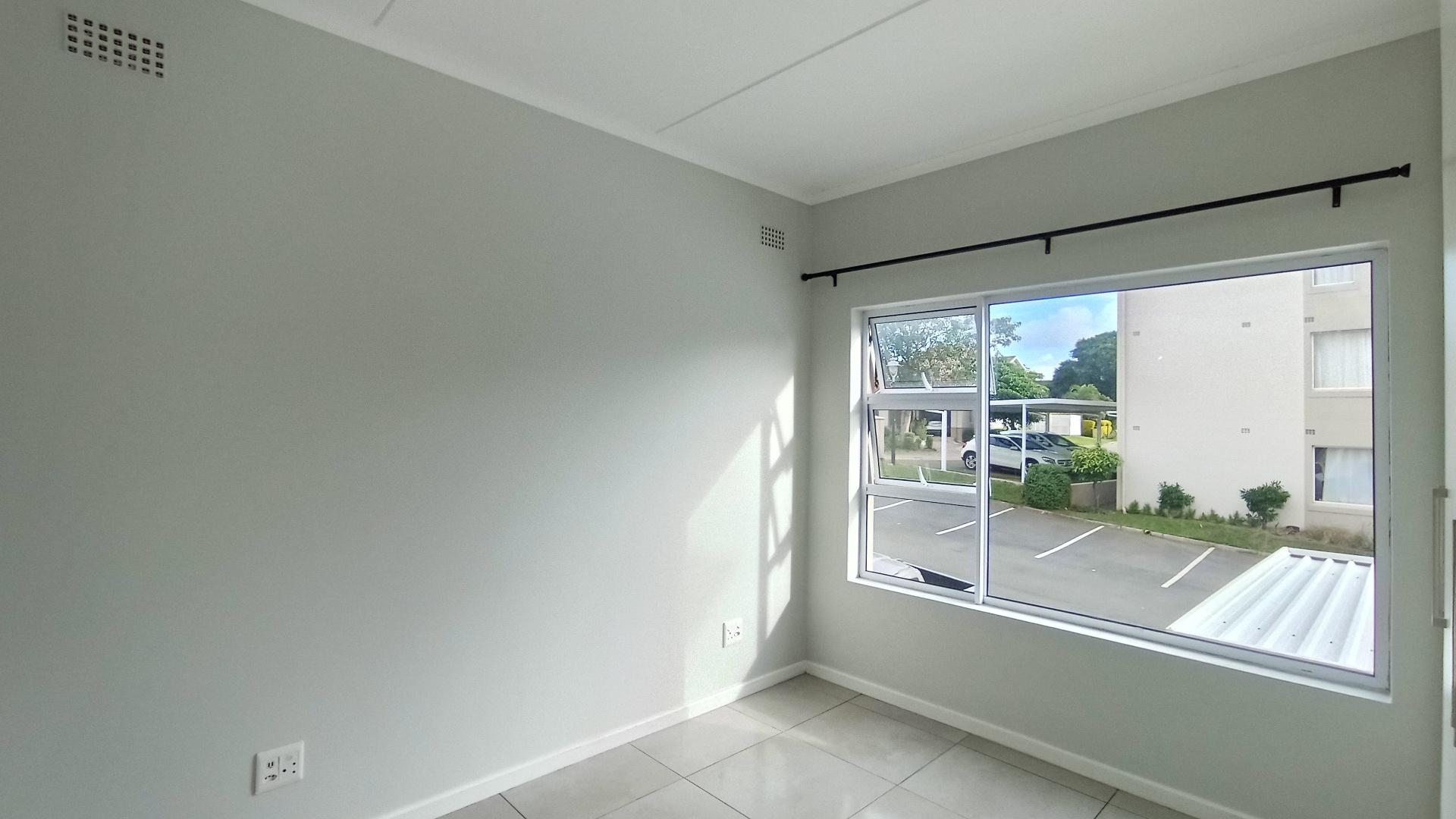 Bed Room 2 - 12 square meters of property in Ballitoville