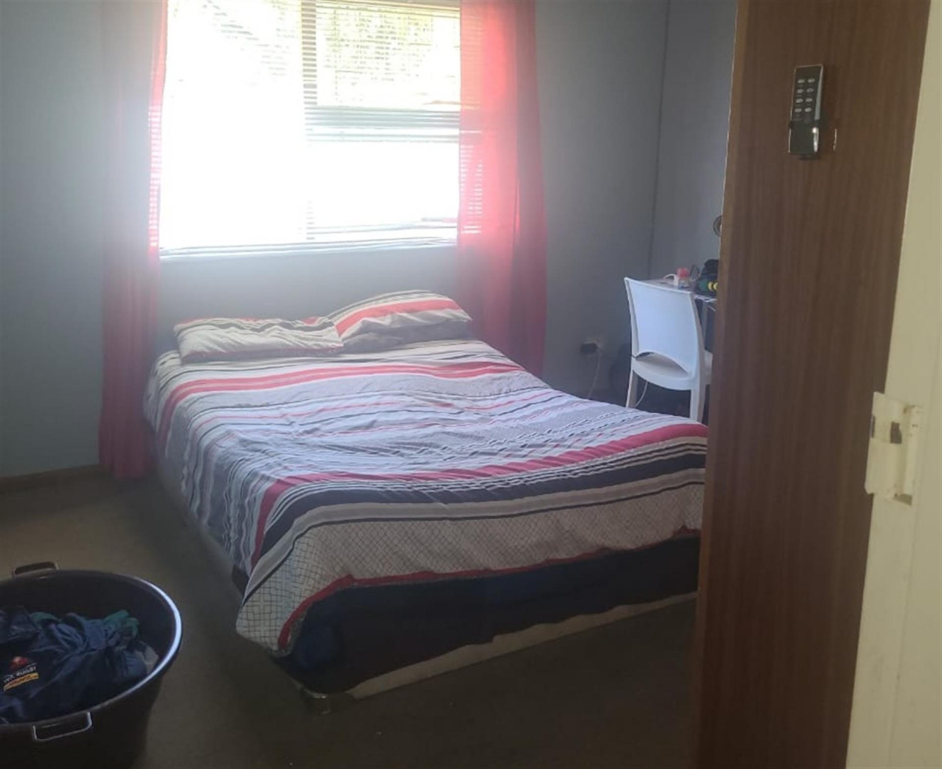 Bed Room 1 of property in Paarl