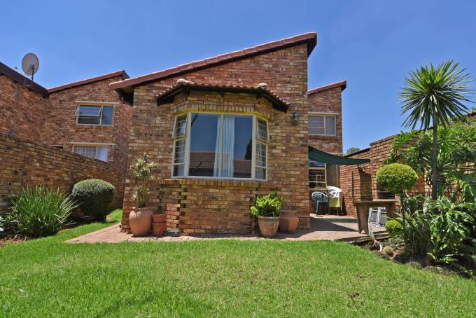 3 Bedroom Sectional Title  - MR675166