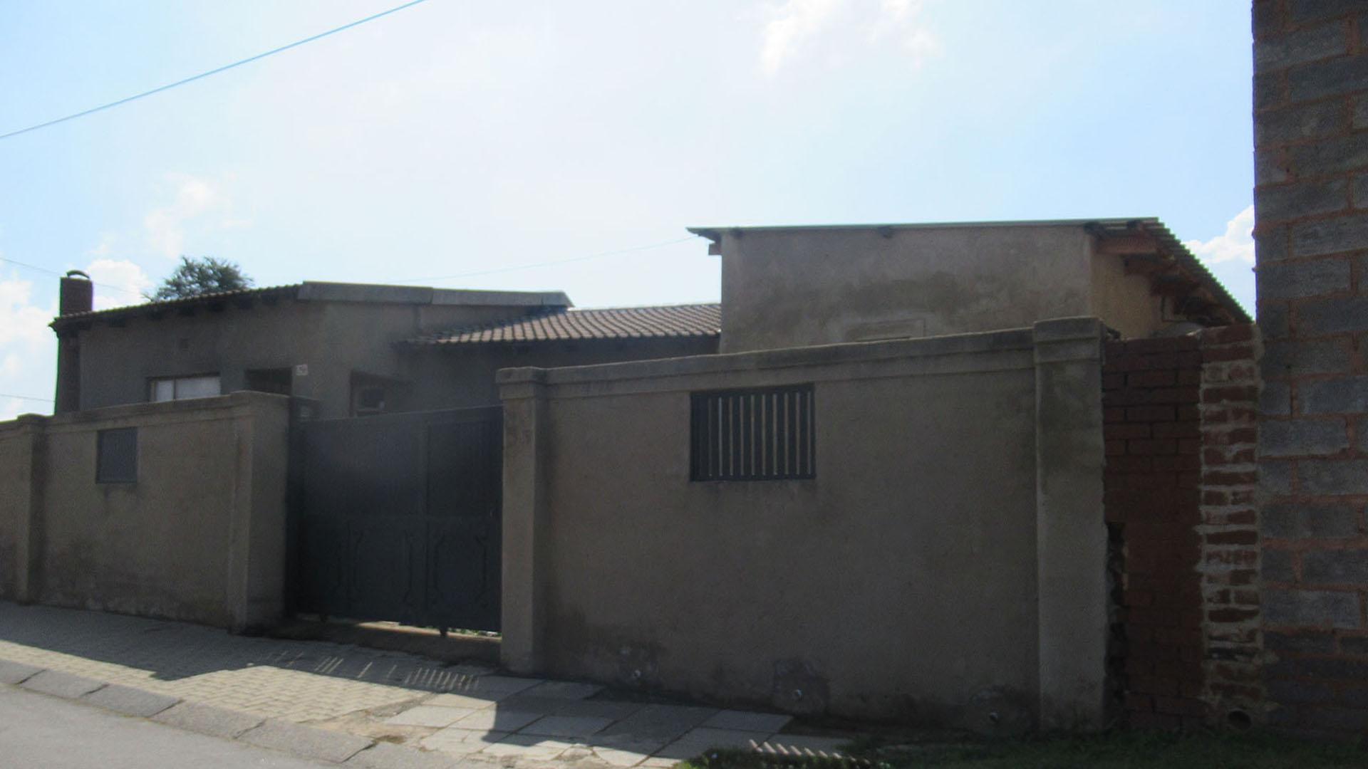 Front View of property in Diepkloof