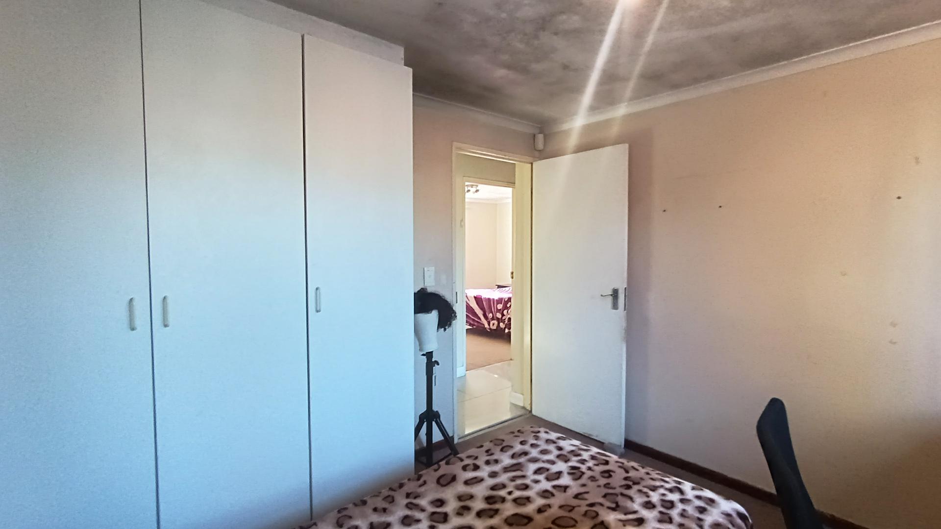 Bed Room 2 - 11 square meters of property in Parklands