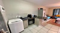 Kitchen of property in Heuweloord