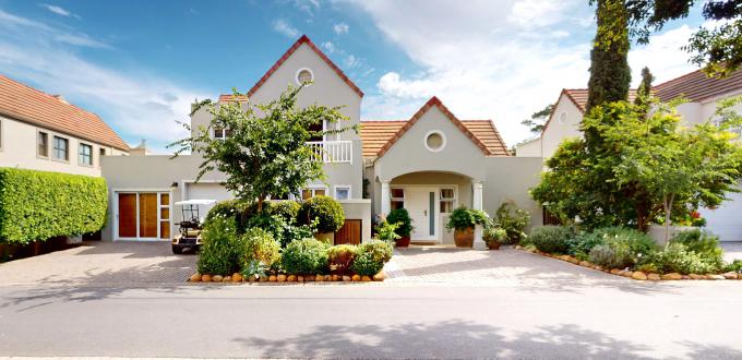 4 Bedroom House for Sale For Sale in Paarl - MR675211