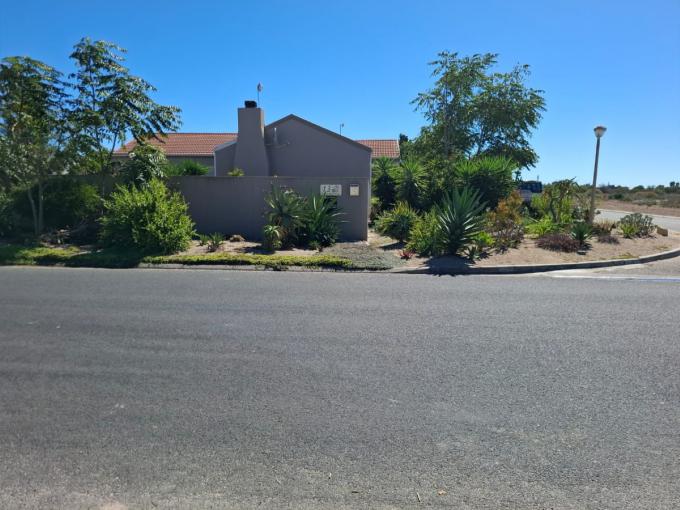 3 Bedroom Freehold Residence for Sale For Sale in Port Owen - Private Sale - MR675213