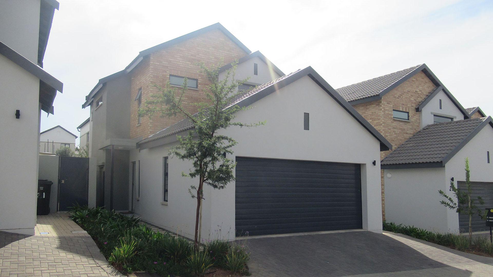 Front View of property in Broadacres