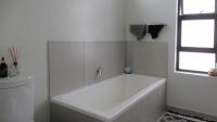 Main Bathroom - 8 square meters of property in Broadacres
