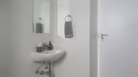 Bathroom 1 - 6 square meters of property in Broadacres
