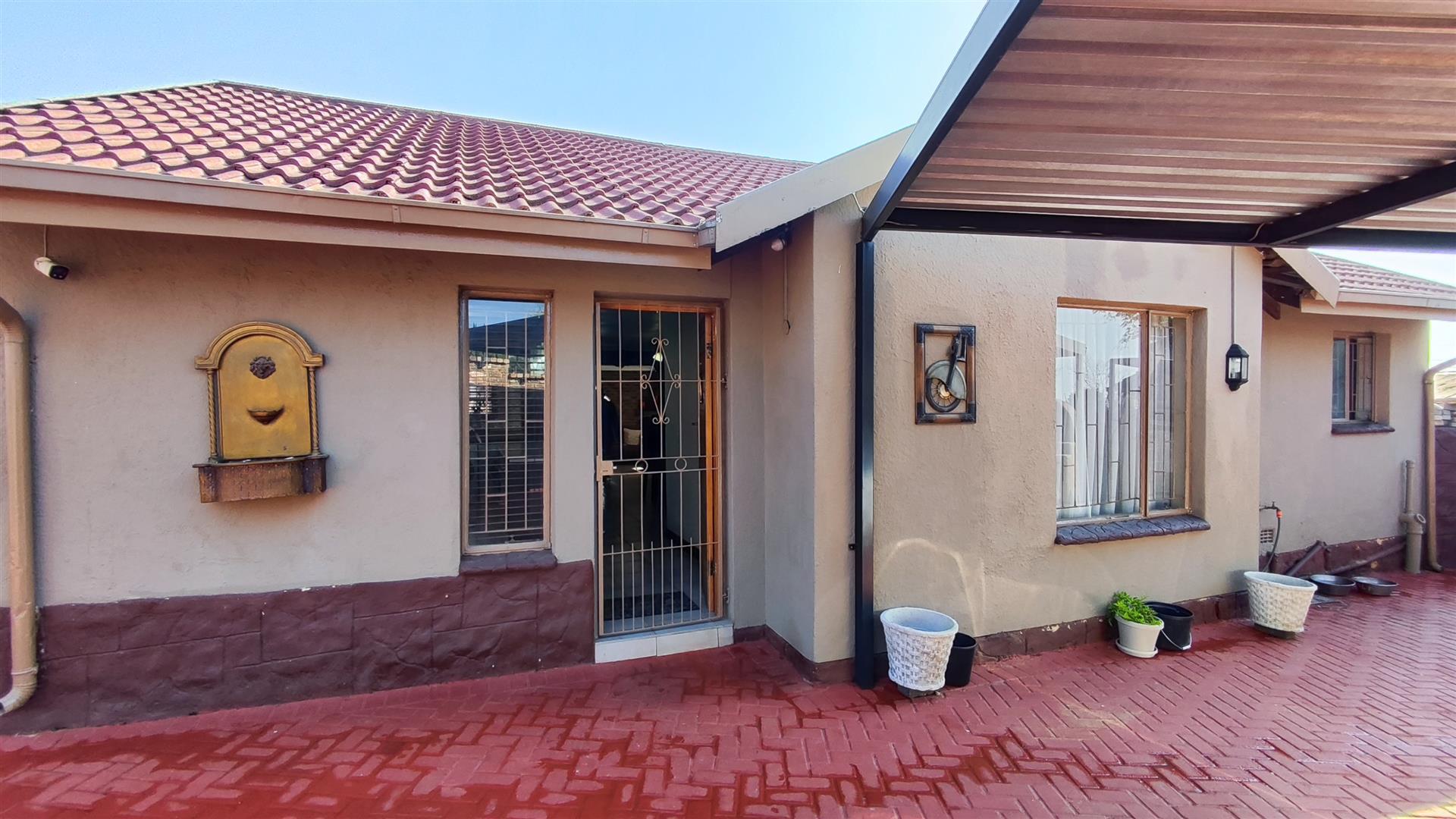Front View of property in Elandspark