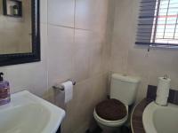Bathroom 2 of property in Elandspark