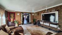 Lounges - 37 square meters of property in Elandspark