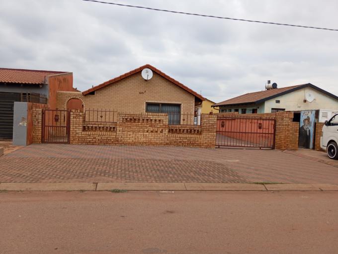 3 Bedroom House to Rent in Protea South - Property to rent - MR675234