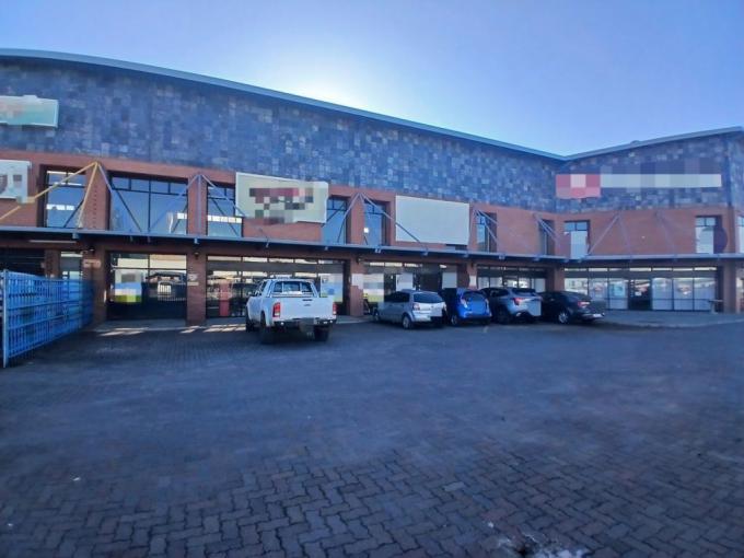 Commercial to Rent in Rustenburg - Property to rent - MR675279