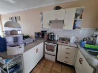  of property in Geelhoutpark