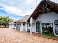 3 Bedroom 3 Bathroom House for Sale for sale in Henley-on-Klip