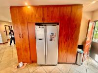  of property in Glenvista