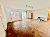  of property in Glenvista