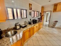  of property in Glenvista