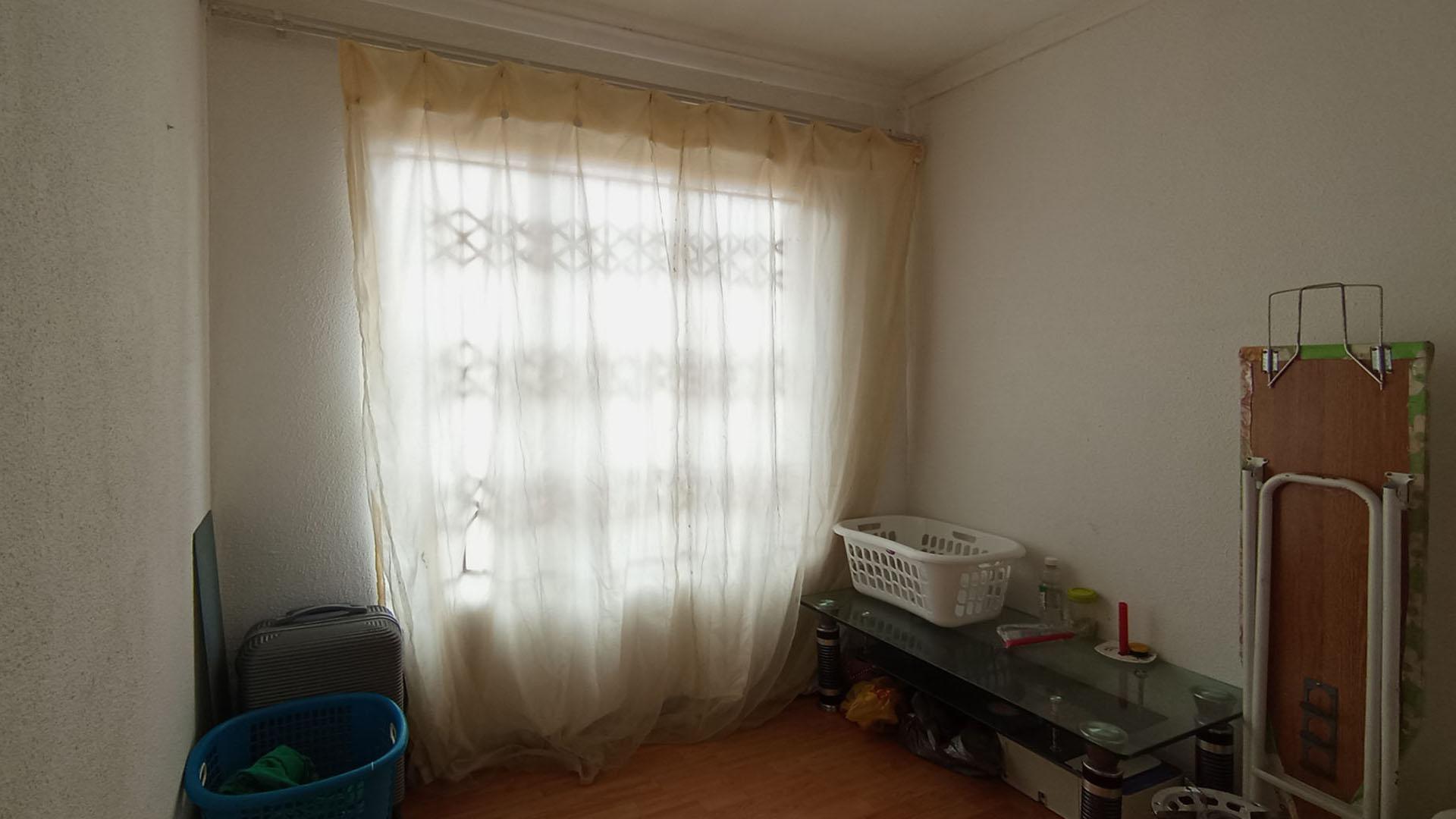 Bed Room 1 - 8 square meters of property in Soshanguve East