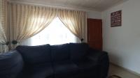 Lounges - 11 square meters of property in Soshanguve East