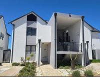 2 Bedroom 2 Bathroom Flat/Apartment for Sale for sale in Stilbaai (Still Bay)