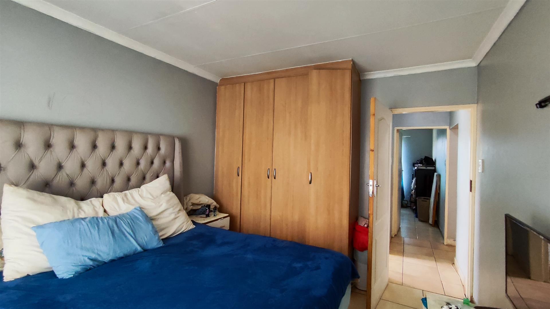 Bed Room 2 - 15 square meters of property in Castleview