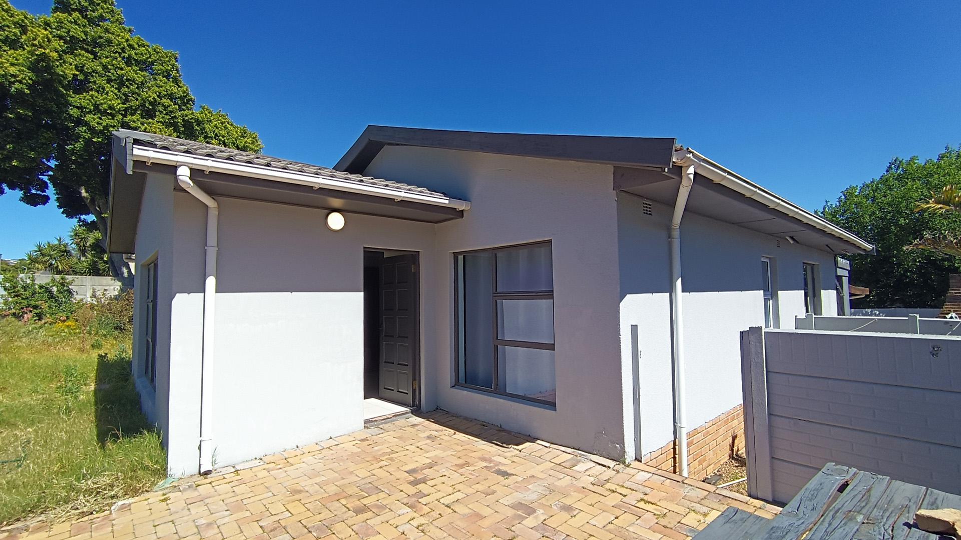 Front View of property in Protea Hoogte