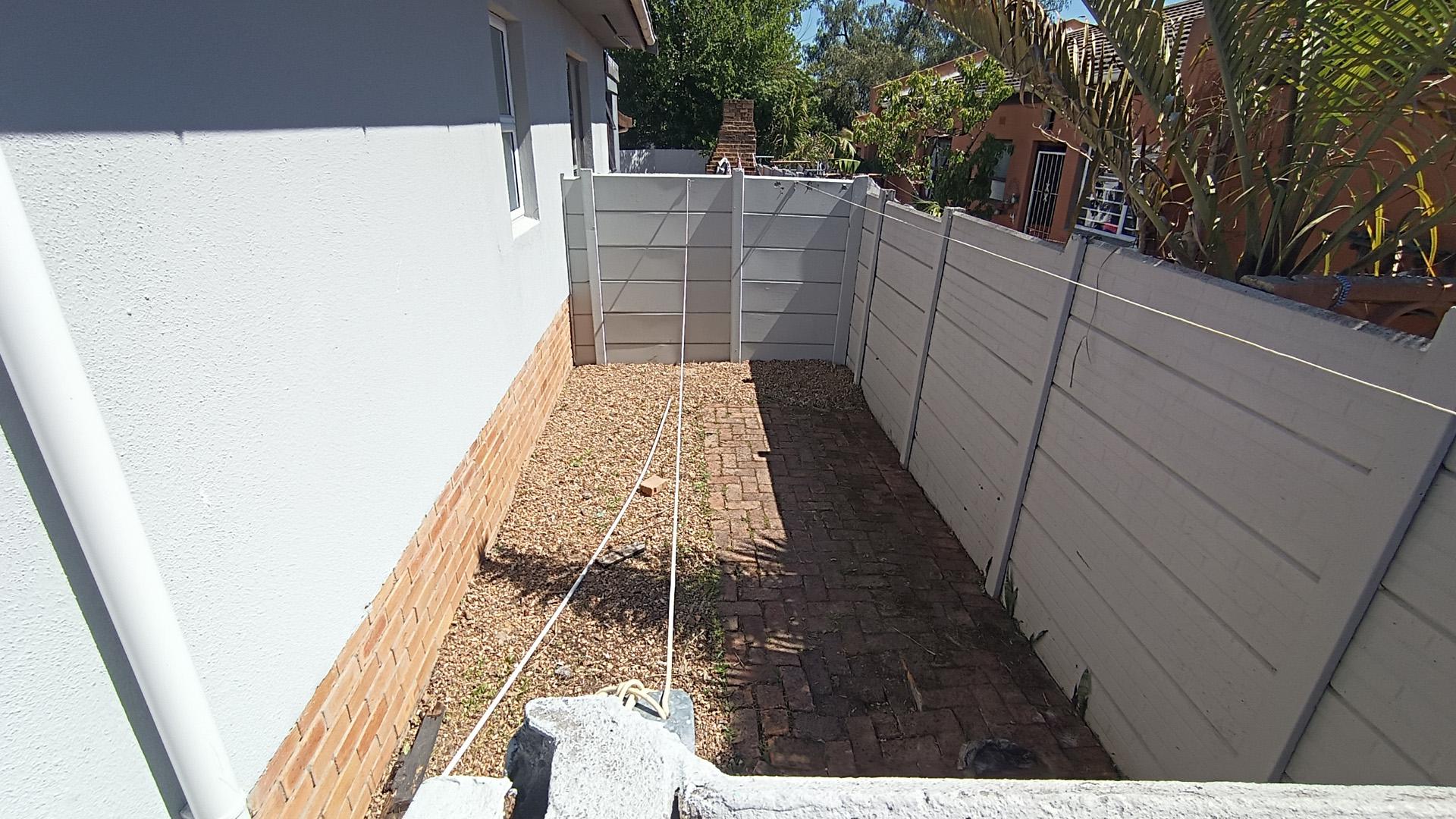 Spaces - 4 square meters of property in Protea Hoogte