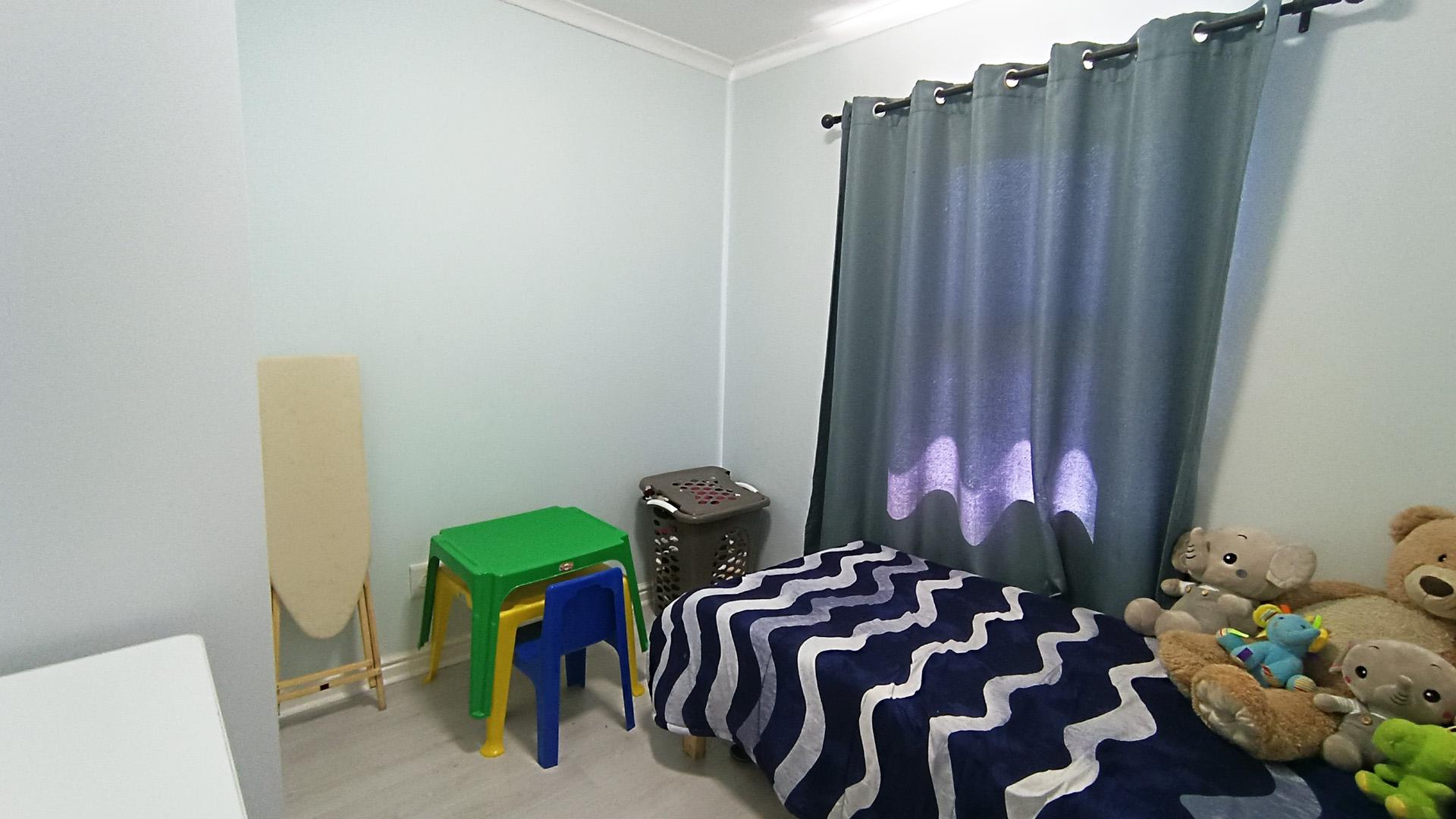 Bed Room 1 - 11 square meters of property in Protea Hoogte