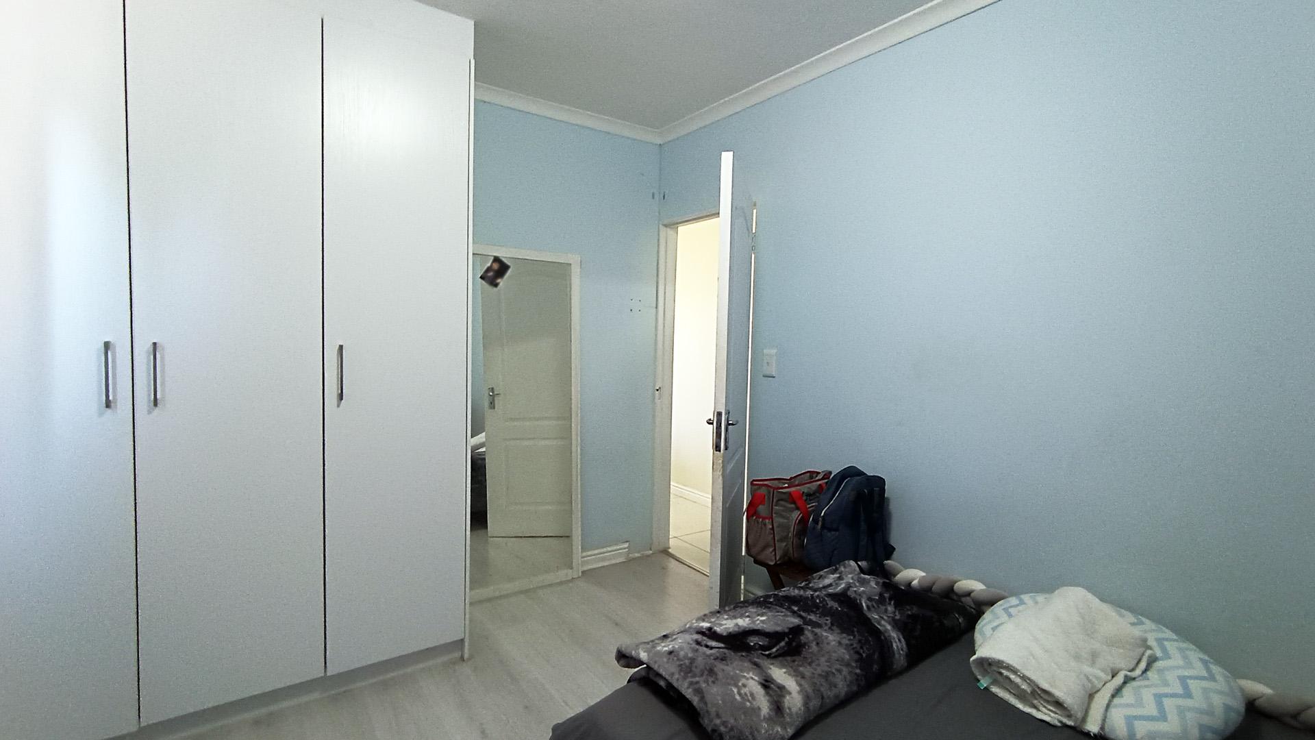 Bed Room 2 - 14 square meters of property in Protea Hoogte