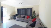 Lounges - 15 square meters of property in Protea Hoogte