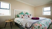 Bed Room 1 of property in Yzerfontein