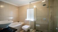 Bathroom 1 of property in Yzerfontein