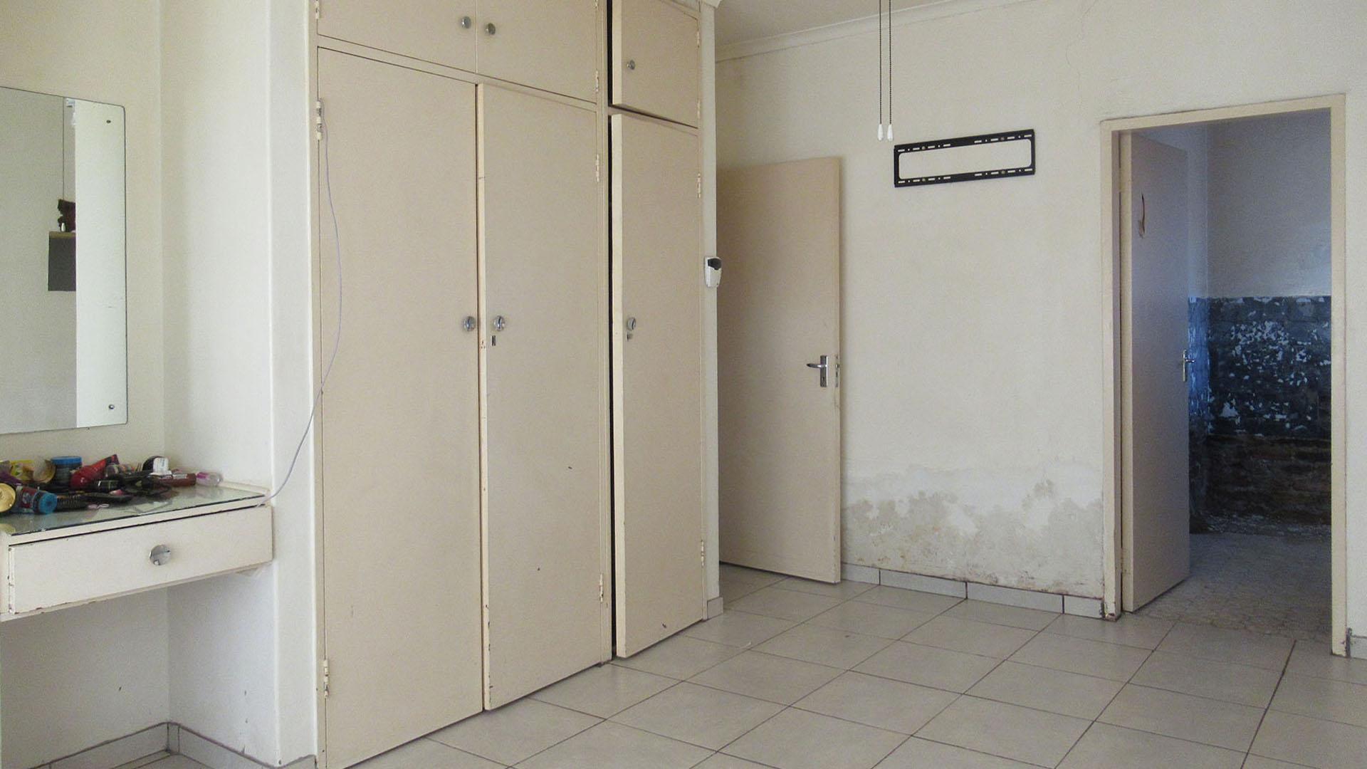 Main Bedroom - 20 square meters of property in Sasolburg