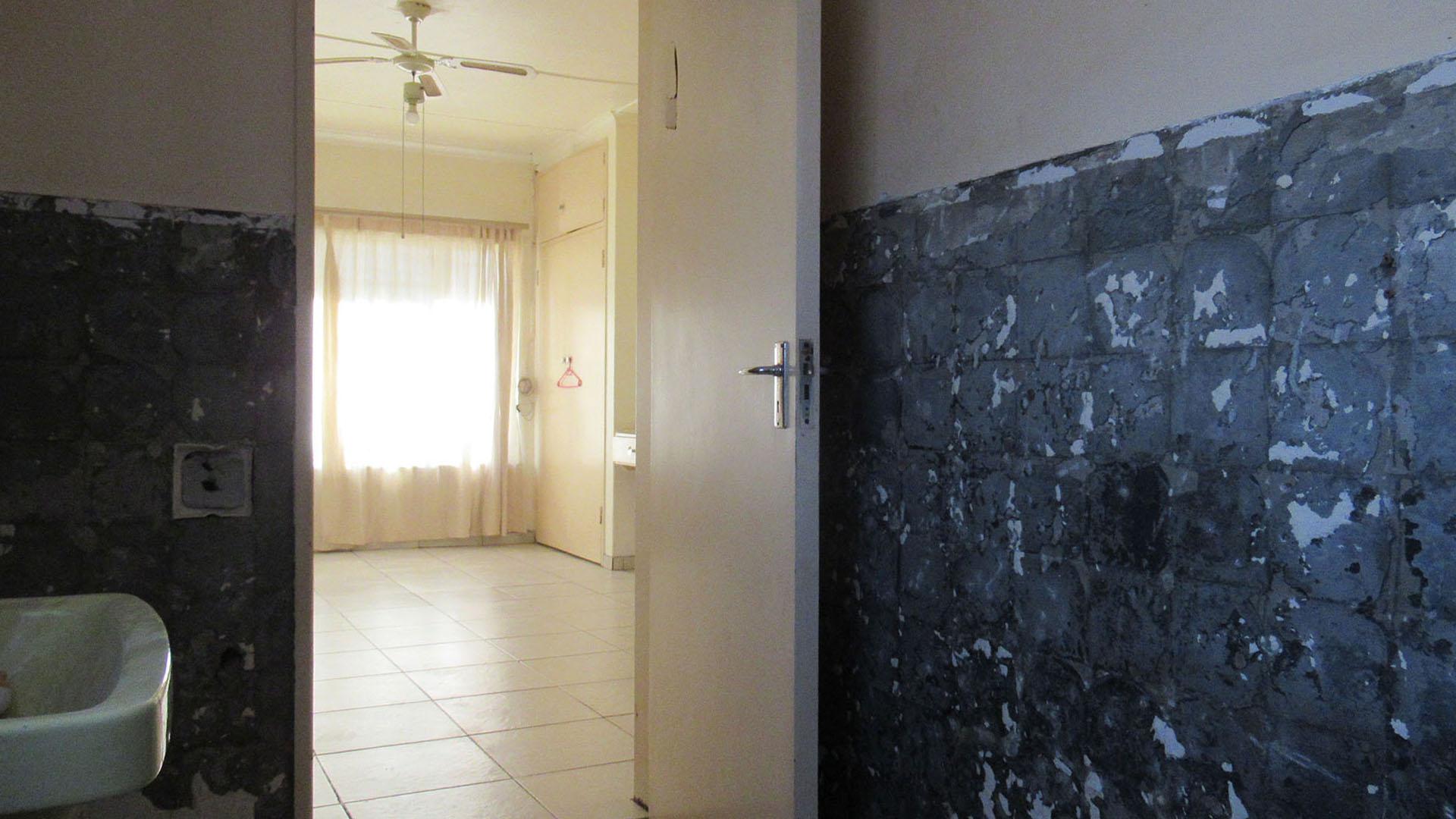 Main Bathroom - 6 square meters of property in Sasolburg