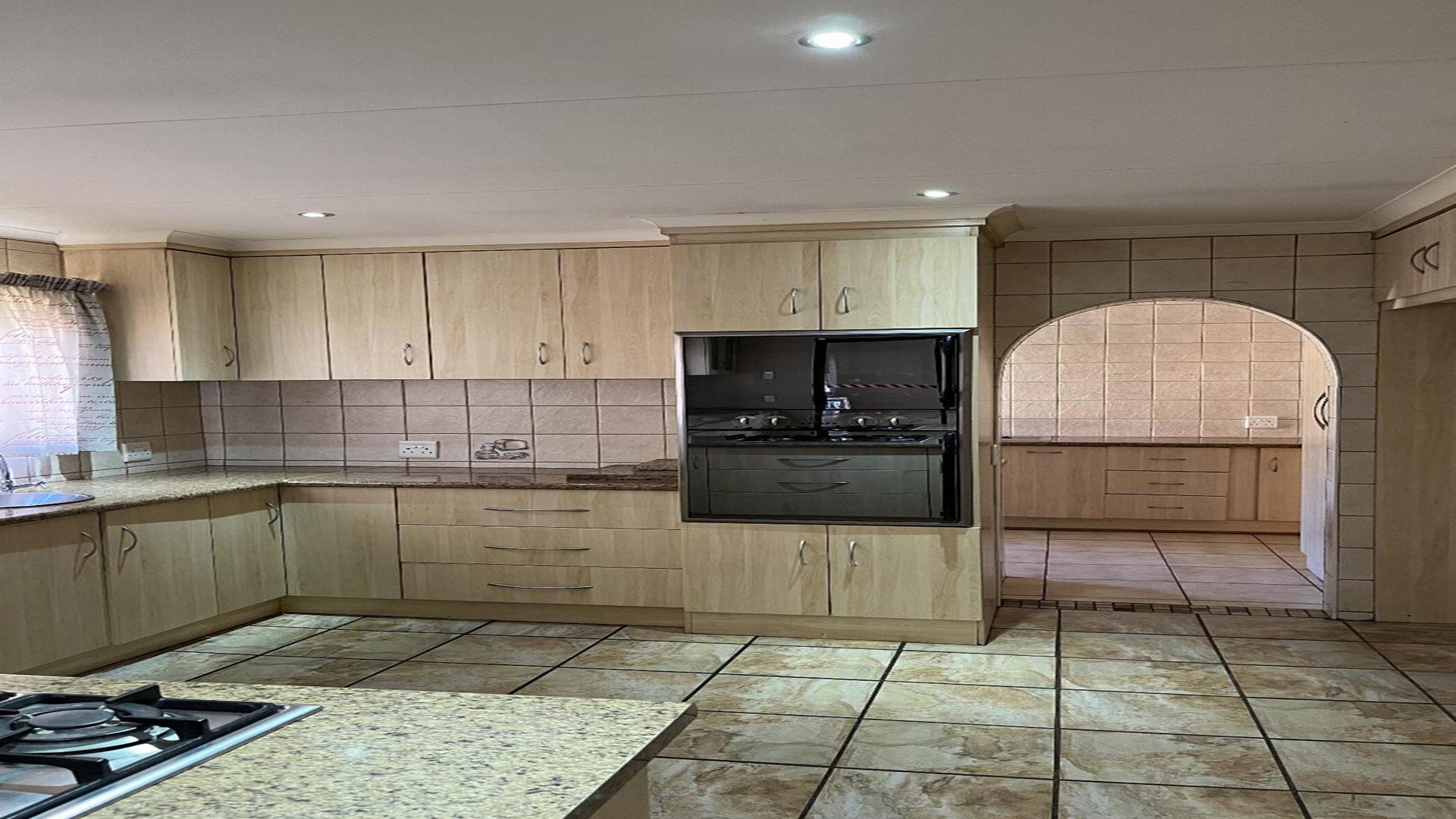 Kitchen of property in Frankfort