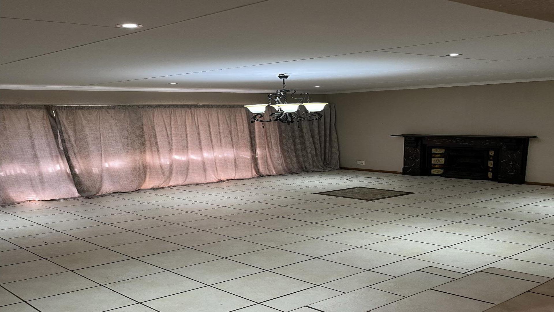 Lounges of property in Frankfort