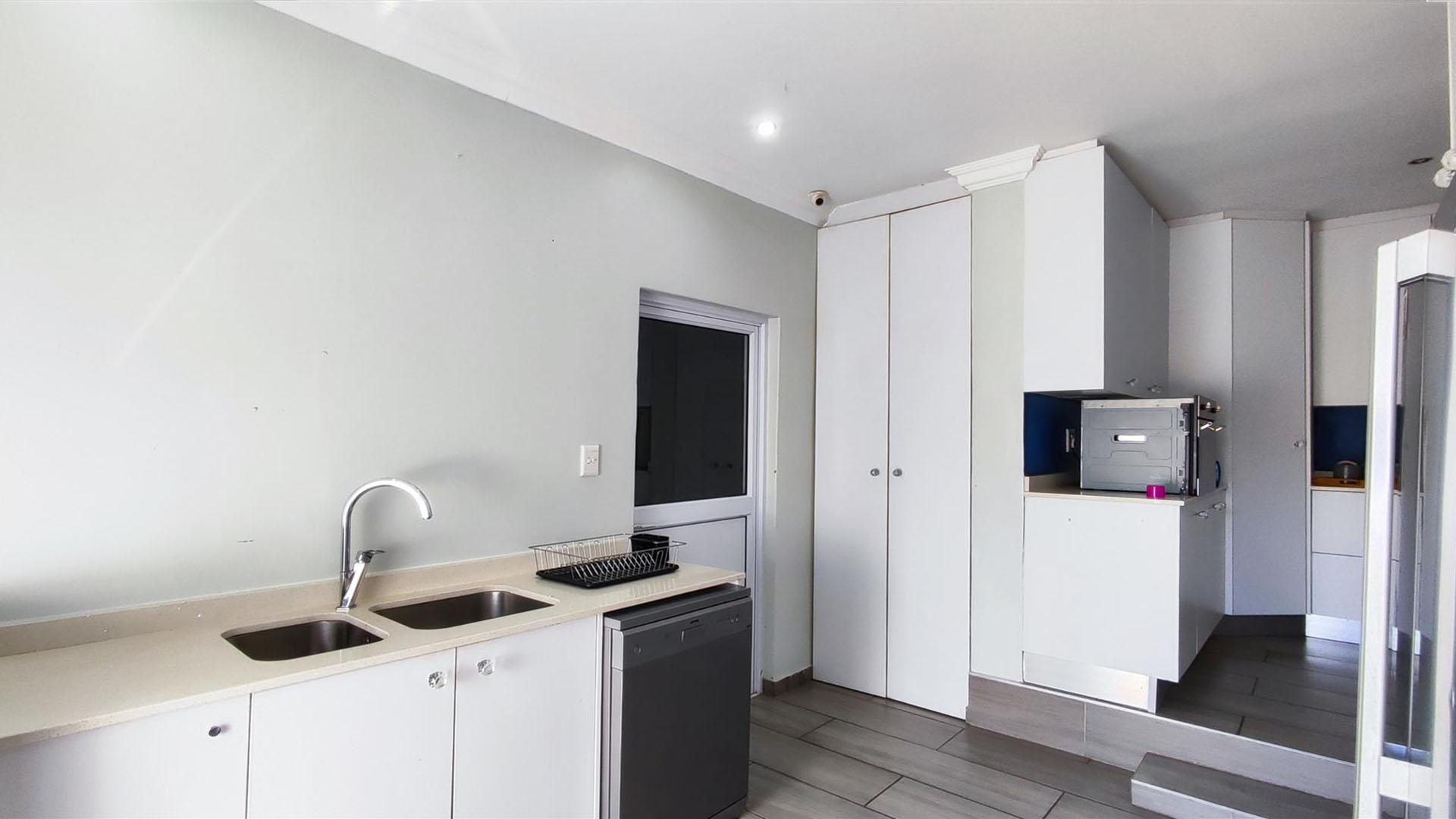 Scullery - 18 square meters of property in Atlasville