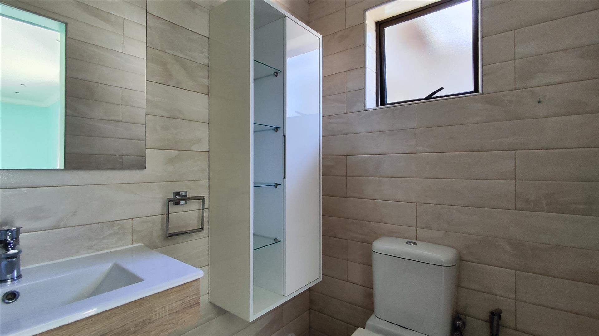 Bathroom 2 of property in Atlasville