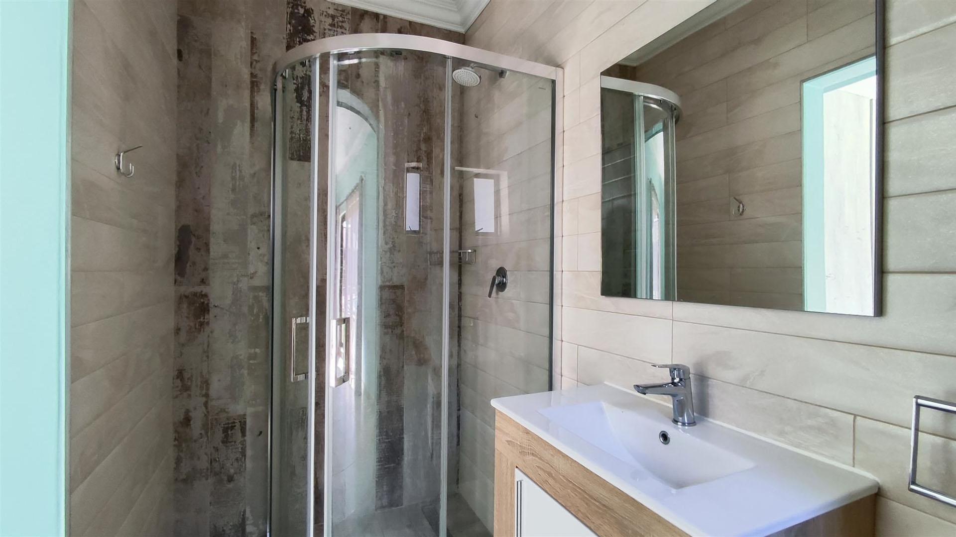 Bathroom 2 of property in Atlasville